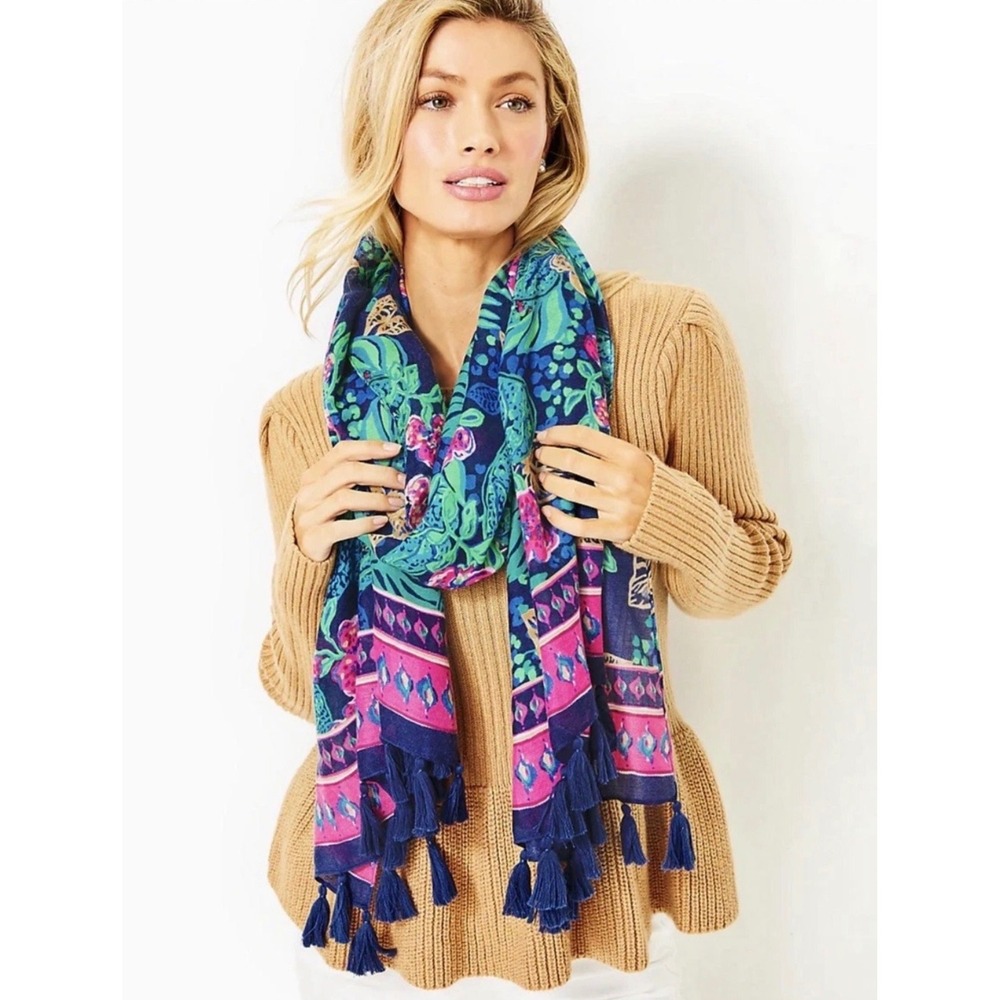 Lilly Pulitzer Resort Scarf Low Tide Navy Life of the Party Floral Tassel Scarf